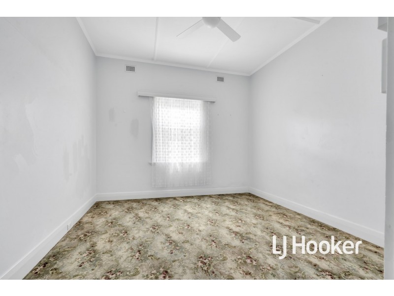 8 Victoria Street, Glandore SA 5037