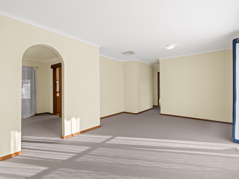 14 Alabar Crescent, Globe Derby Park SA 5110