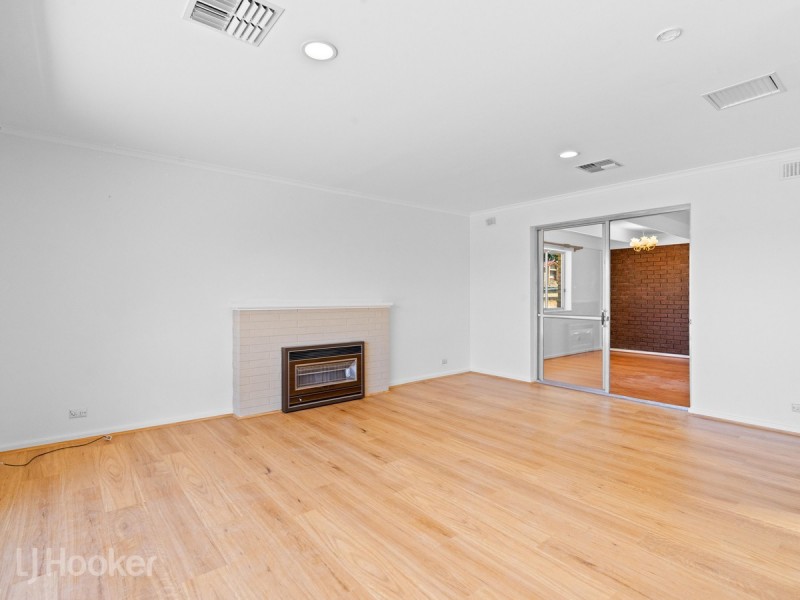 30 Robert Arnold Avenue, Valley View SA 5093