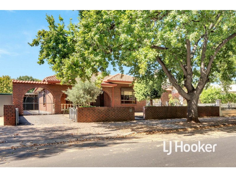 9 Third Avenue, St Peters SA 5069