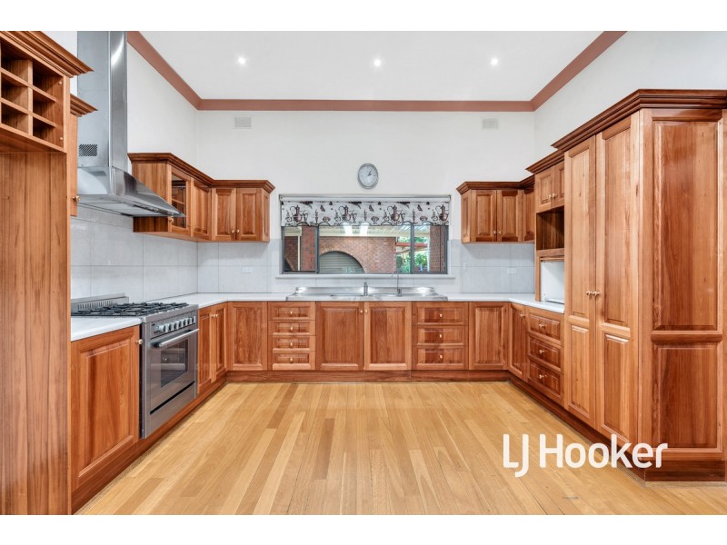 9 Third Avenue, St Peters SA 5069