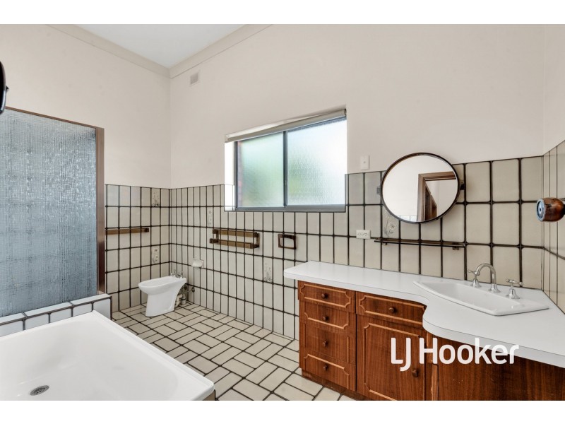 9 Third Avenue, St Peters SA 5069