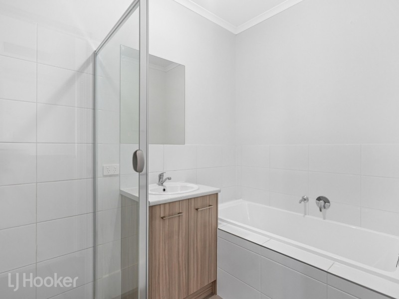 2 Reel Terrace, Munno Para SA 5115