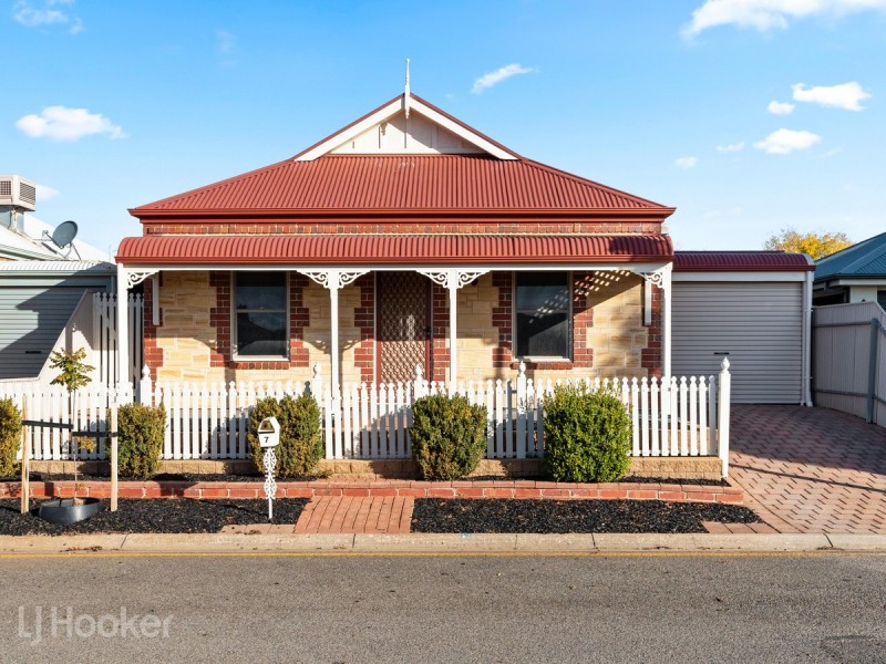 7 Farnell Place, Greenwith SA 5125