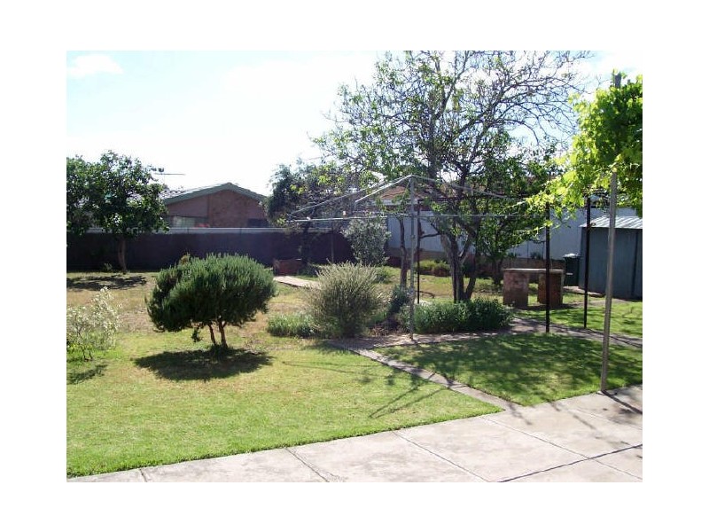 7 Barnes Road, Glynde SA 5070