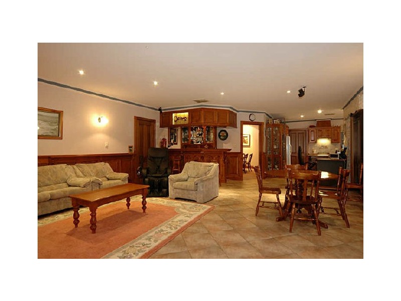 9 Warramunda Crescent, Banksia Park SA 5091