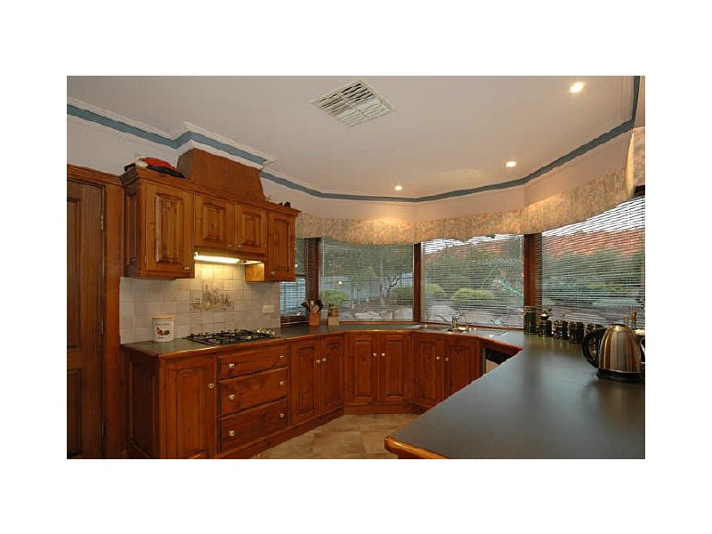 9 Warramunda Crescent, Banksia Park SA 5091