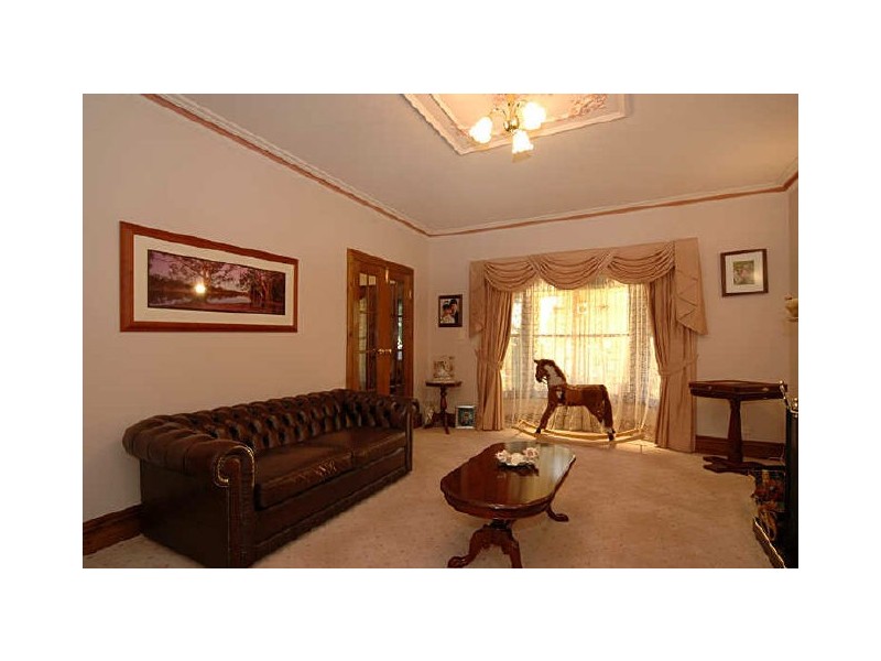 9 Warramunda Crescent, Banksia Park SA 5091