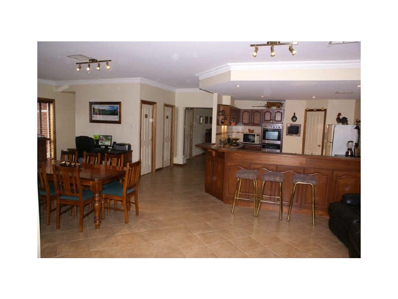 47 Lomond Circuit, Mawson Lakes SA 5095