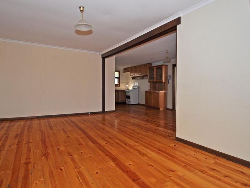 19 Deakin Avenue, Hope Valley SA 5090