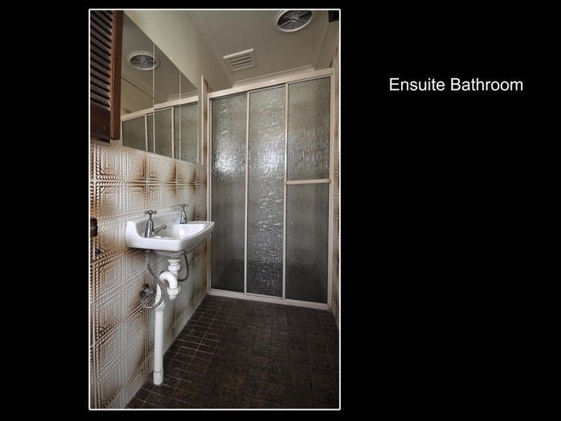 19 Deakin Avenue, Hope Valley SA 5090