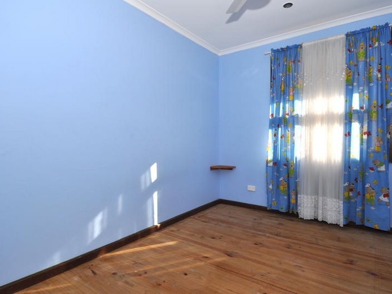 19 Deakin Avenue, Hope Valley SA 5090