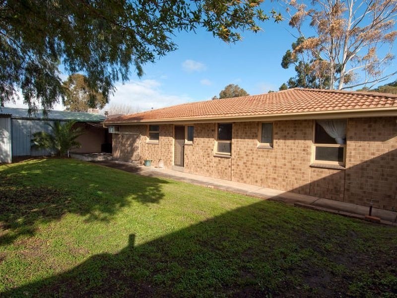 19 Deakin Avenue, Hope Valley SA 5090