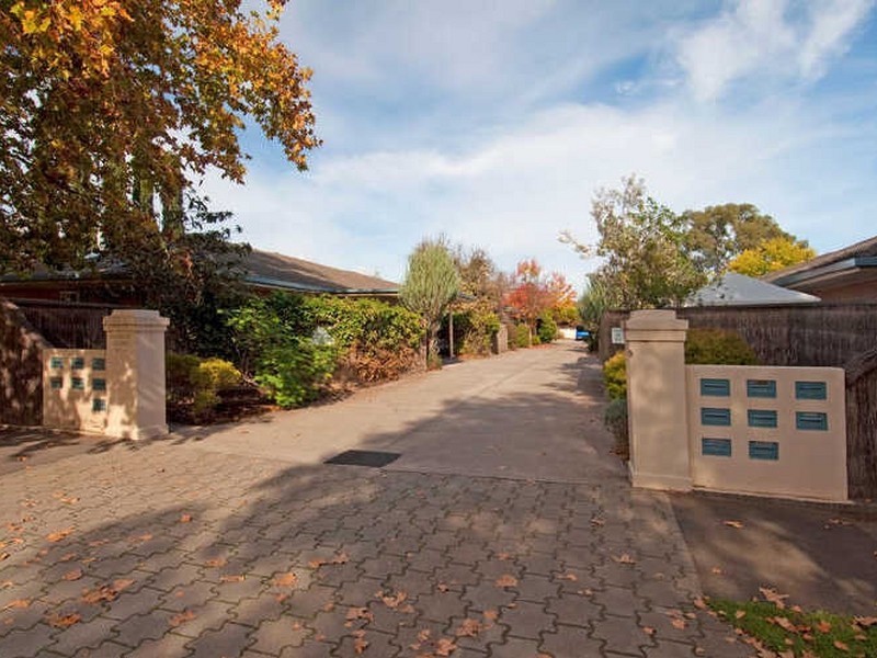 4/16 Harrow Road, College Park SA 5069