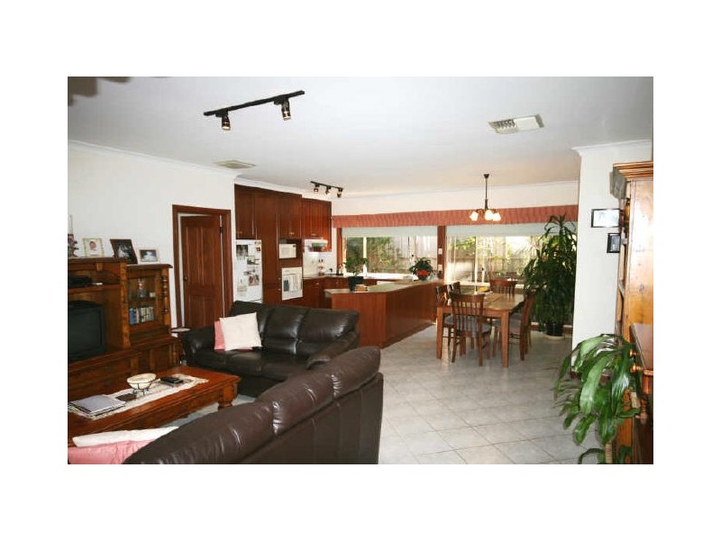 13 Baynes Court, Greenwith SA 5125