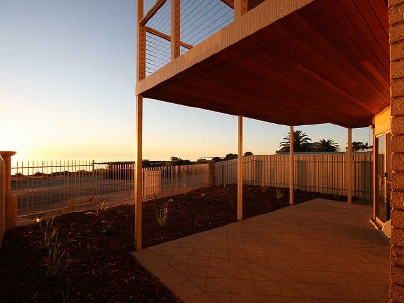 63 Kerley Street, Port Broughton SA 5522