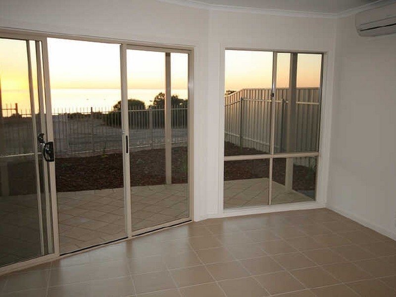 63 Kerley Street, Port Broughton SA 5522