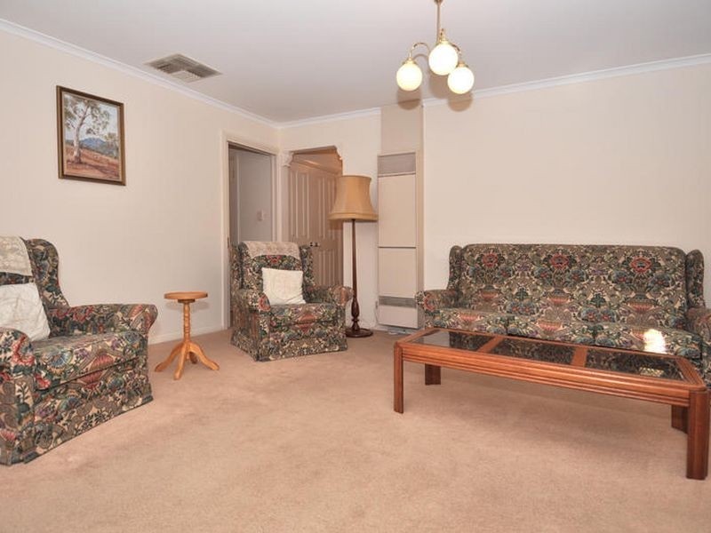 20 Macquarie Avenue, Hillcrest SA 5086