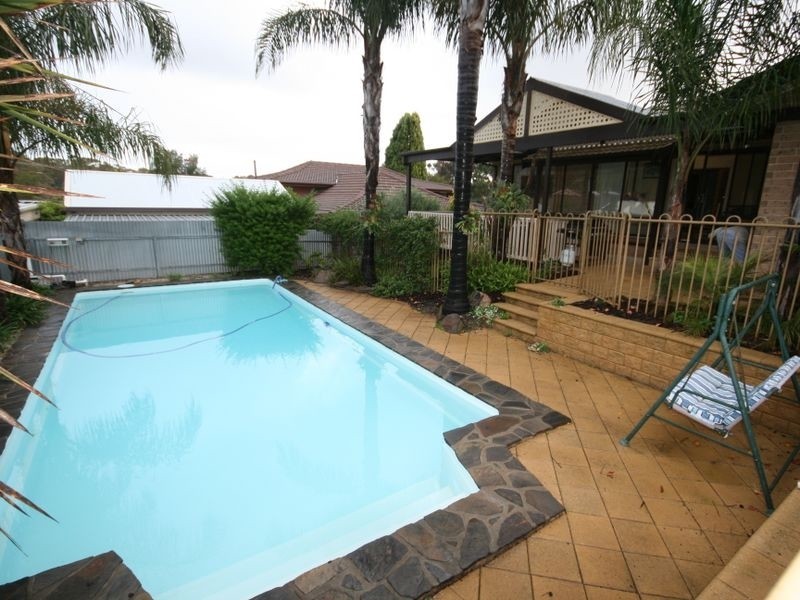 10 Delmonte Close, Fairview Park SA 5126