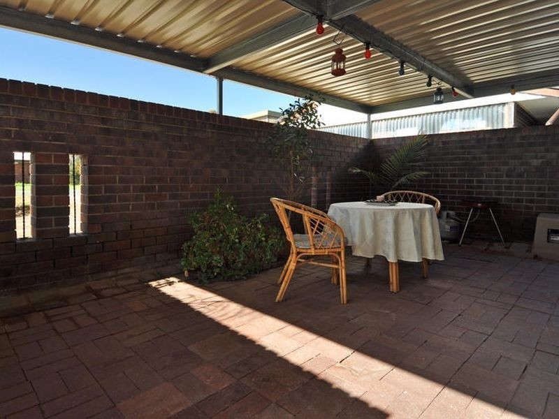 22 Thomson Crescent, North Haven SA 5018