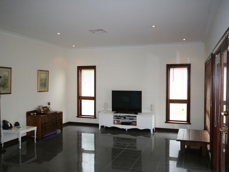 23 Dawn Avenue, Hectorville SA 5073