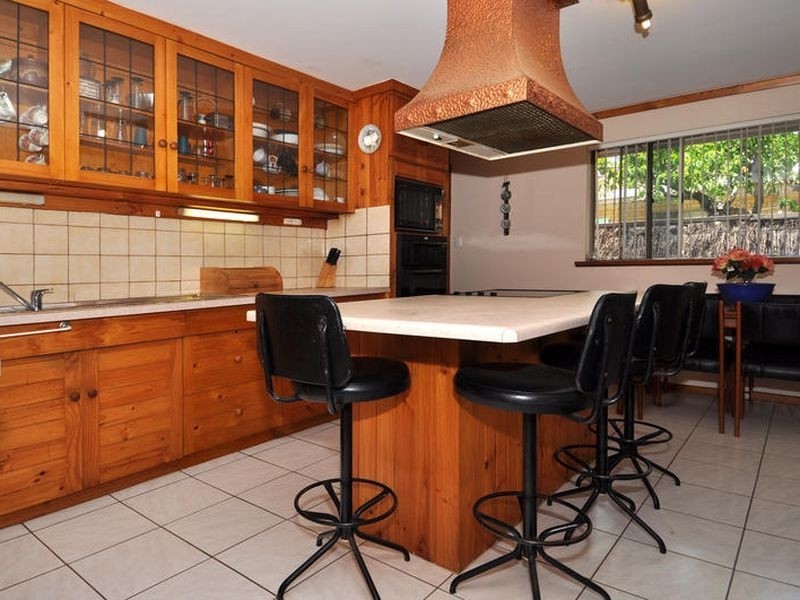 5 Thiele Crescent, West Lakes Shore SA 5020