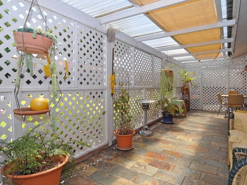 5 Thiele Crescent, West Lakes Shore SA 5020