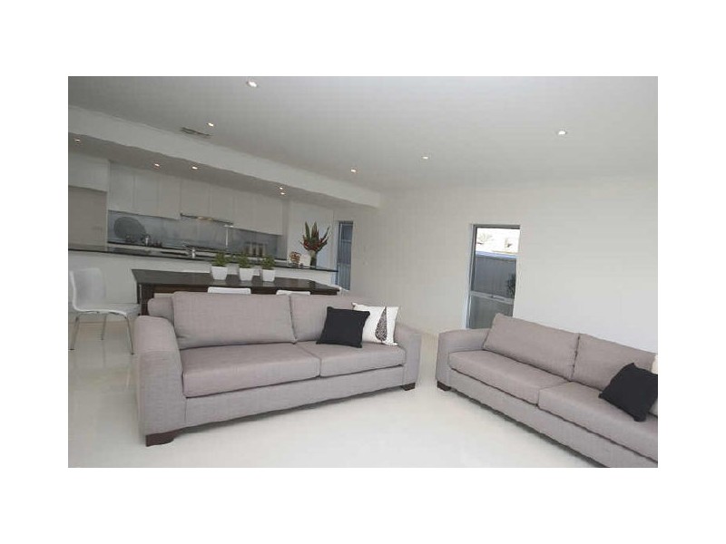 32B Angas Avenue, Vale Park SA 5081