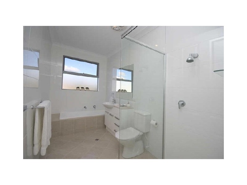 32B Angas Avenue, Vale Park SA 5081