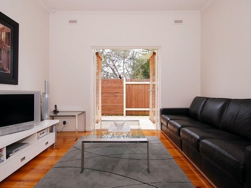 2 Reedie Street, Henley Beach SA 5022