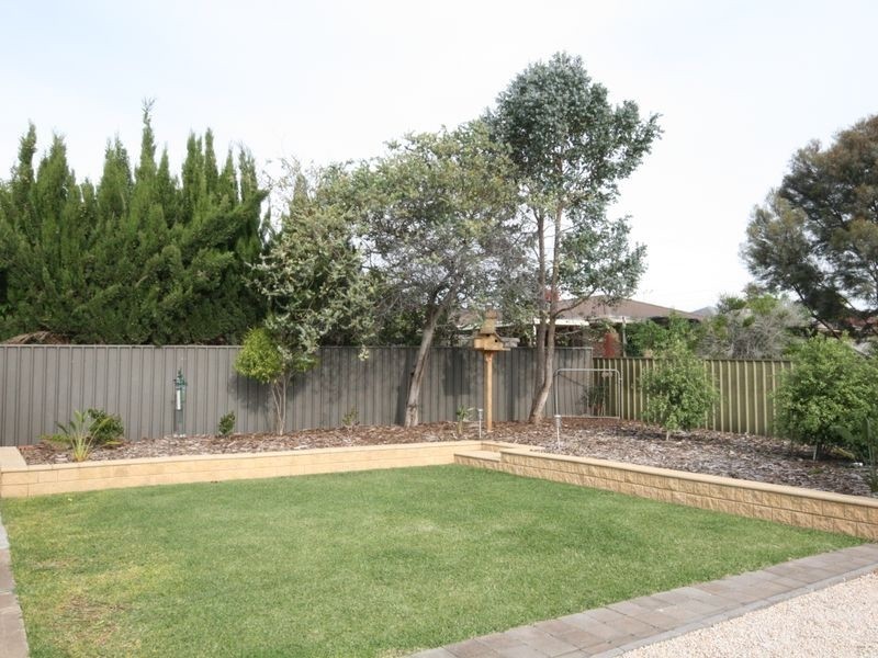 12 Grace Court, Morphett Vale SA 5162