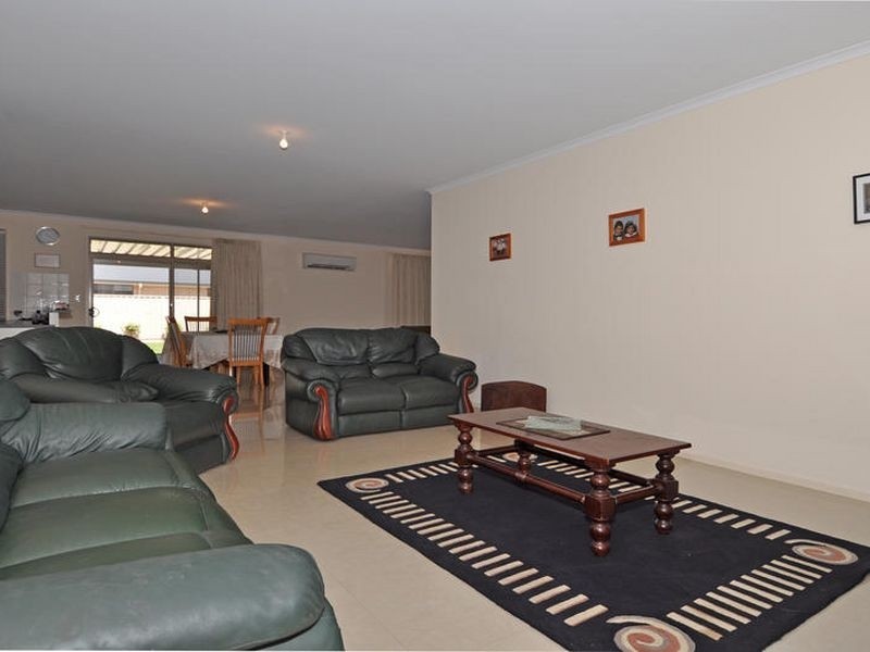 8 Claret Avenue, Virginia SA 5120