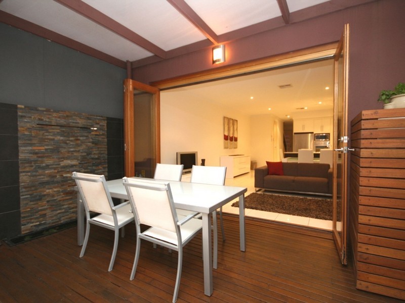 24 Junction Street, Mawson Lakes SA 5095