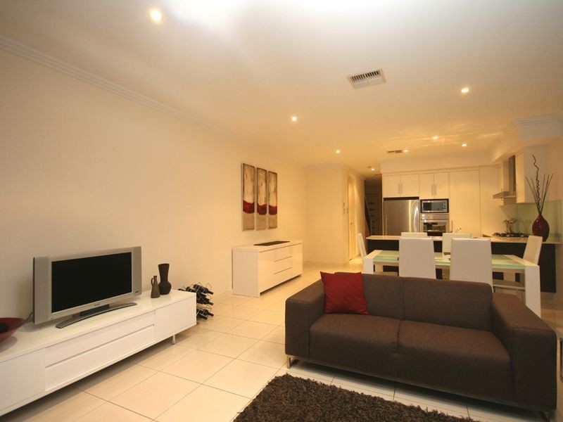 24 Junction Street, Mawson Lakes SA 5095