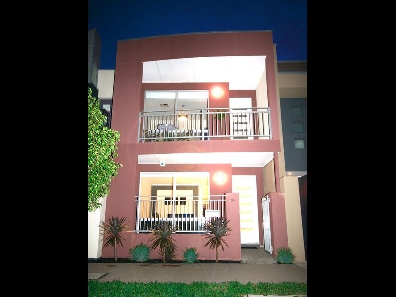 24 Junction Street, Mawson Lakes SA 5095