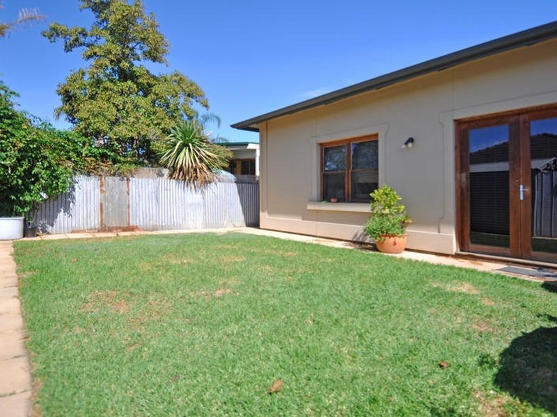 15 Fourth Avenue, Cheltenham SA 5014