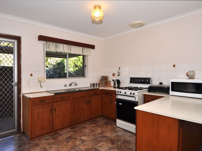 6 Kildare Avenue, Salisbury Downs SA 5108