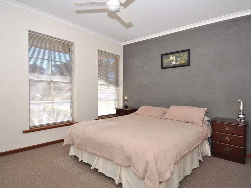 6 Kildare Avenue, Salisbury Downs SA 5108