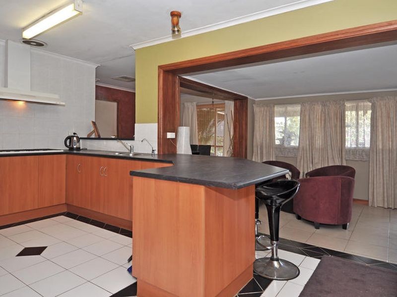 7 Campbell Road, Para Hills SA 5096