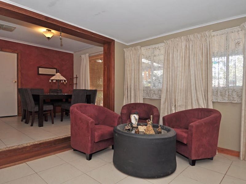 7 Campbell Road, Para Hills SA 5096