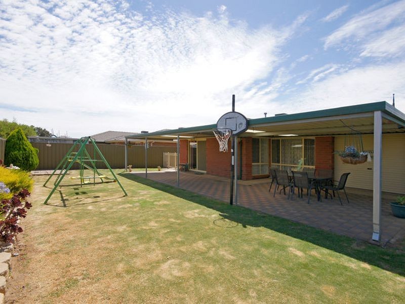 16 Columbia Street, Paralowie SA 5108