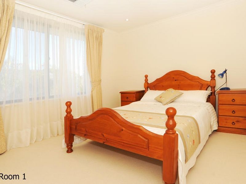 42 Hallett Avenue, Tranmere SA 5073