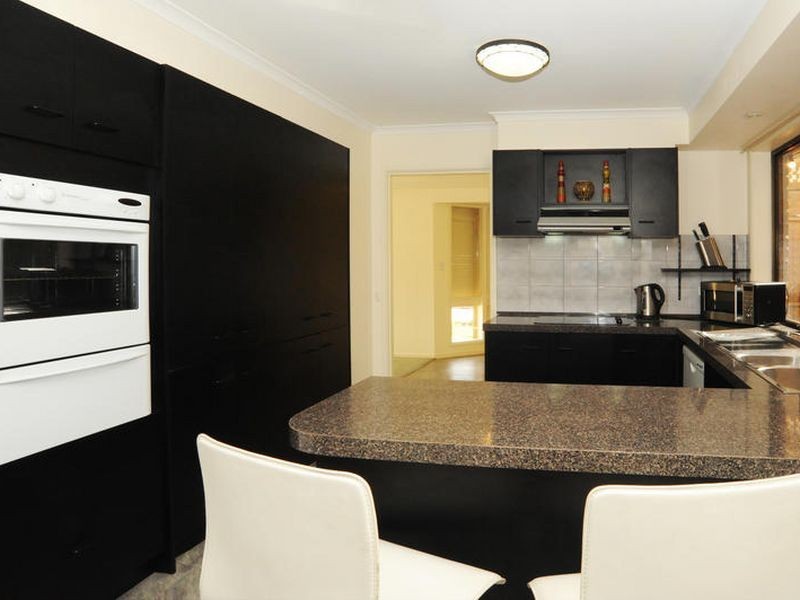 8 Holyoake Court, Hillbank SA 5112