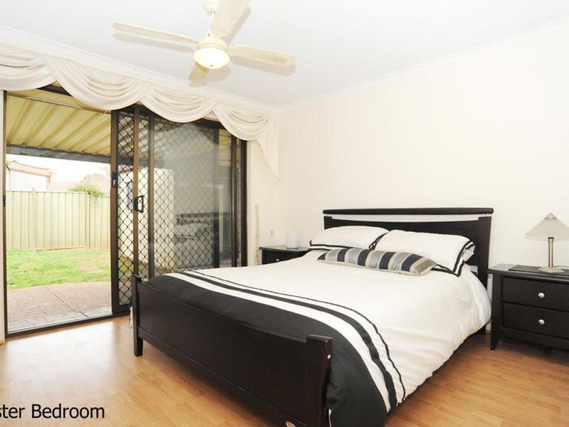 8 Holyoake Court, Hillbank SA 5112