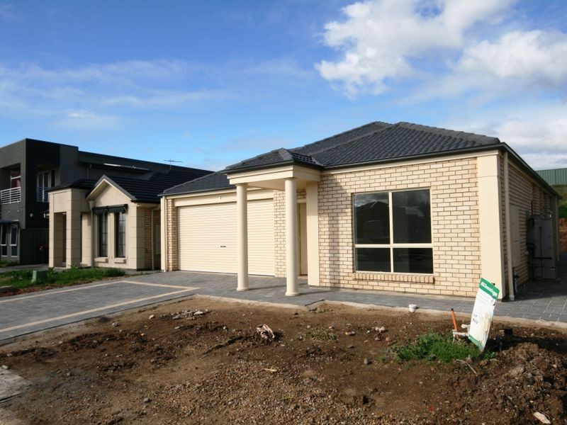 31 Macmillan Avenue, Mawson Lakes SA 5095