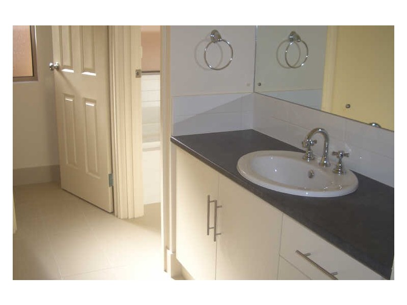 5a Thistle Avenue, Klemzig SA 5087