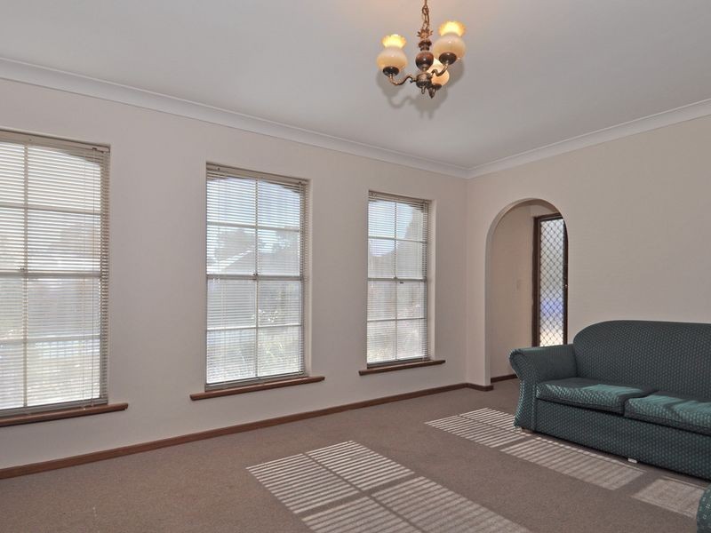 6 Kildare Avenue, Salisbury Downs SA 5108