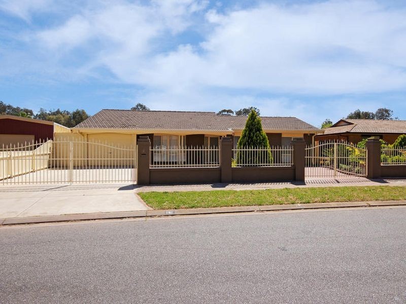 4 Camelia Drive, Parafield Gardens SA 5107