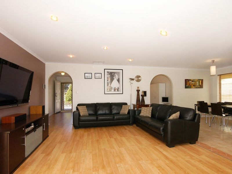 4 Camelia Drive, Parafield Gardens SA 5107