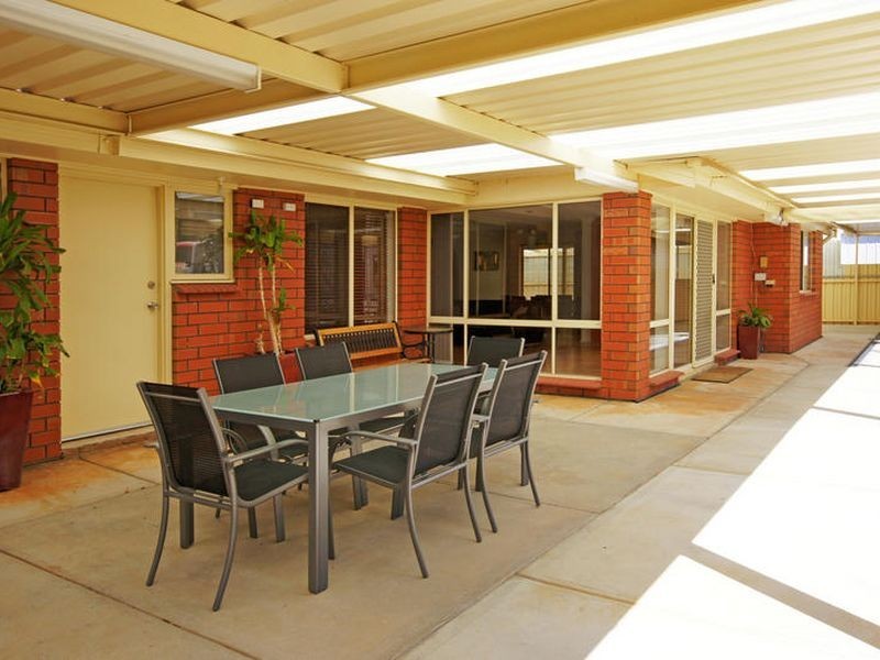 4 Camelia Drive, Parafield Gardens SA 5107